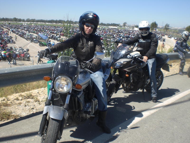 Honda CBF500 durante una jornada de motociclismo en 2010