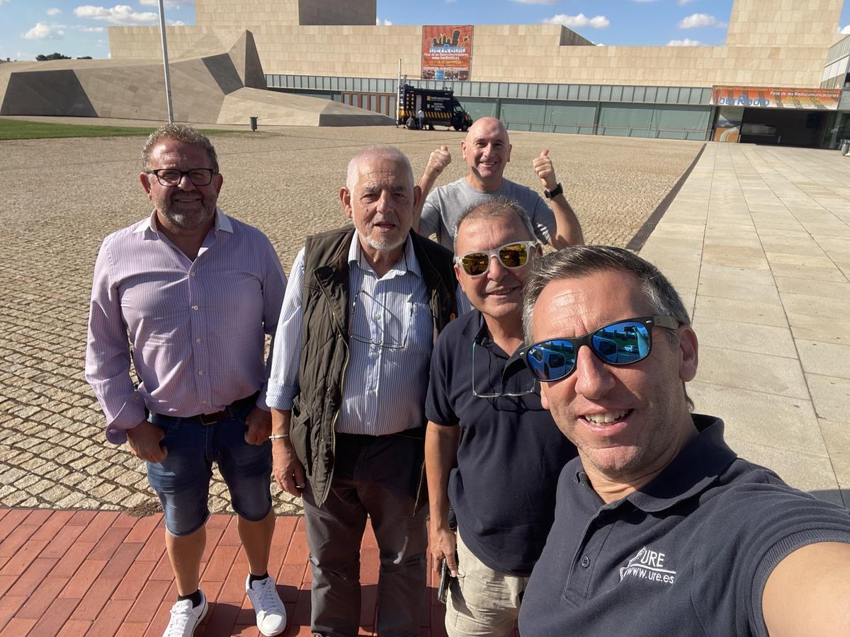 Grupo de radioaficionados en Ávila durante IberRadio 2022